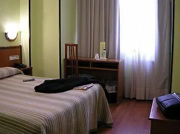 Szálloda Santa Clara *